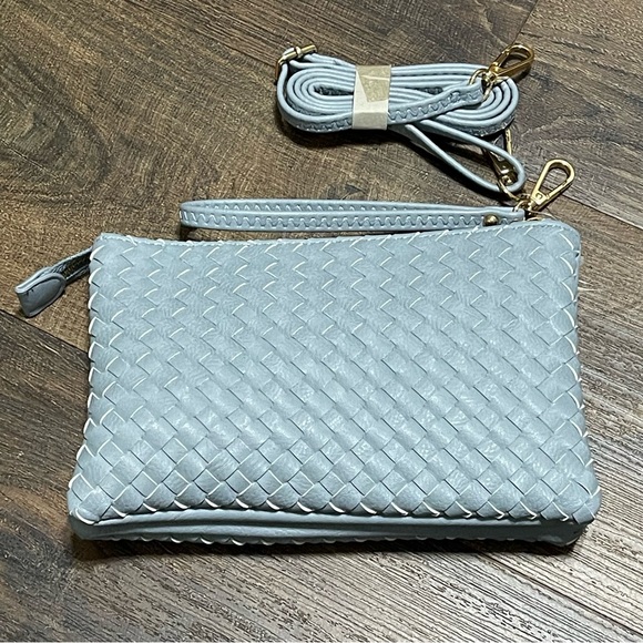 Blue Grey Crossbody/wristlet purse BNWT - Picture 2 of 5